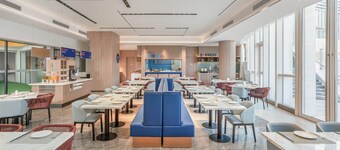 Holiday Inn Express Yangzhou Grand Canal Theatre