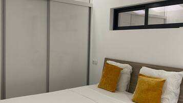 2 dormitorios, tabla de planchar con plancha, wifi y ropa de cama