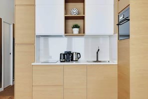 Fridge, microwave, oven, stovetop - Charming Apt - 1BD/4P - Invalides/Bon Marché (Paris)
