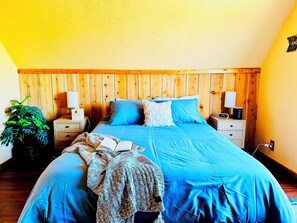 3 chambres, bureau, fer et planche à repasser, lit parapluie