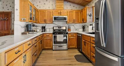 StoryTime + Hot Tub + Game Room + EV Charger