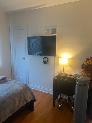 Unclassified image, 4 of 16, button