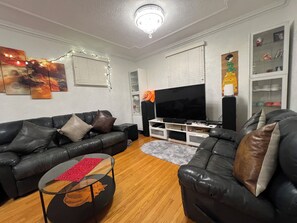 Unclassified image, 2 of 16, button