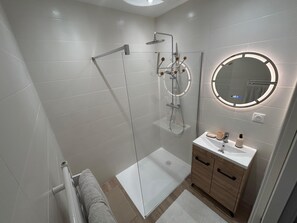 Hair dryer, towels - Studio Cosy des Landes - Bed and breakfast (Seyresse)