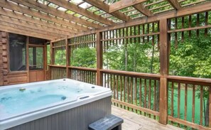 Bain à remous extérieur