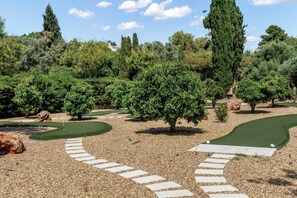 Unclassified image, 3 of 87, button - Carvoeiro Gardens (Lagoa)