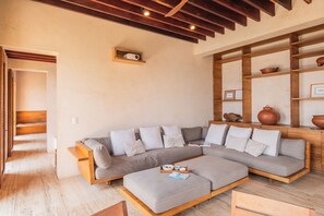 Deluxe Studio Suite, 1 King Bed | Living area - La Valise Mazunte, Member of Small Luxury Hotels (Santa María Tonameca)