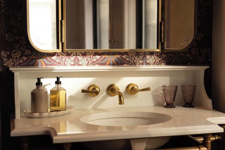 Quaint Cleveland Charm: Room With A Local Vibe | Near Quicken Loans Arena - Cleveland, OH