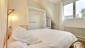 4 chambres, fer et planche Ă repasser, lit parapluie, Wi-Fi gratuit