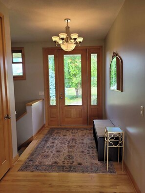 Interior - Beautiful, Private, Nature & Hot tub! 4 miles to Mayo (Rochester)