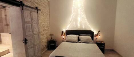 1 bedroom, travel crib, free WiFi, bed sheets