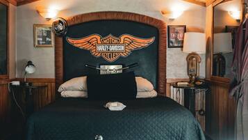 8 chambres, fer et planche à repasser, Wi-Fi, draps fournis