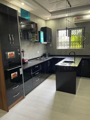 Fridge, microwave, oven, stovetop