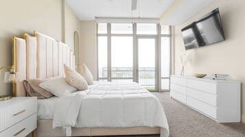 2 bedrooms, iron/ironing board, WiFi