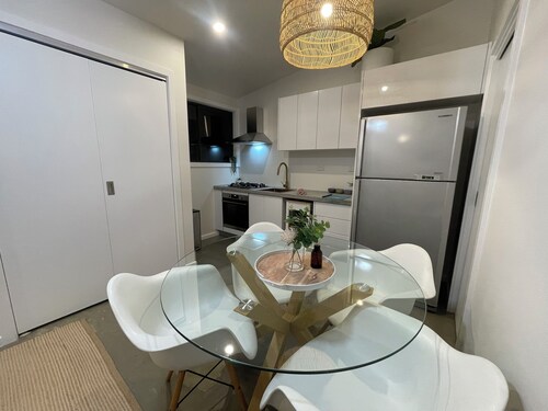 Close to Coast & Bellarine (Barn)