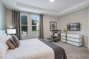 5 habitaciones, tabla de planchar con plancha y cuna de viaje 