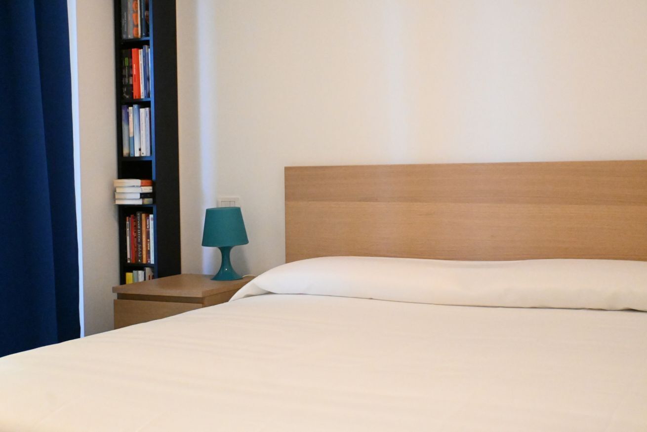 2 bedrooms, bed sheets