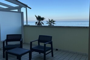 Terrace/patio - P046 - Porto Recanati, wonderful sea front three-room apartment (Porto Recanati)