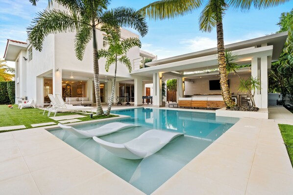 Pool - Villa Serenity @ Dorado Beach Resort within the Ritz Carlton Reserve  (Dorado)