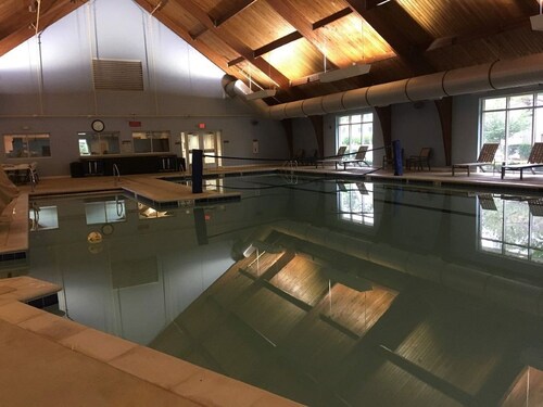 Kings [& Queens] Creek 3BR: Cozy & Private - Where Royalty Meets Serenity


