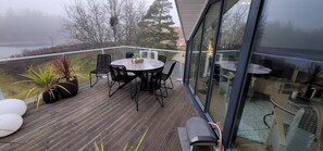 Huis, 5 slaapkamers, balkon, uitzicht op meer | Balkon