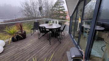 Ferienhaus, 5 Schlafzimmer, Balkon, Seeblick | Balkon