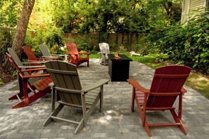 Terrace/patio - Spacious 5-Bedroom Home with Game Room in Amherst - Mins to UMass (Amherst)