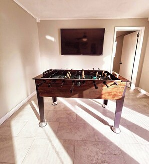 Games room - Austin Gray: 5Bd/2Bth/Huge Vacation Home Sleeps 10! (Jacksonville)
