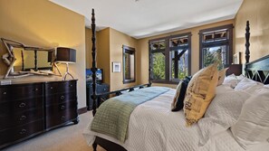 Casa luxo, vista para a montanha | 4 quartos, escrivaninha, espaço de trabalho para notebook
