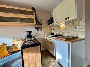 Køleskab, mikrobølgeovn