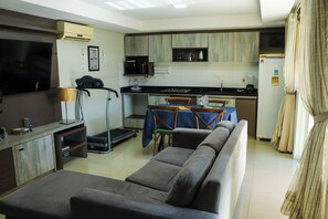 Smart TV - Attached house w/ pool near "La Olla" stadium (Pet-Friendly) (Asunción)