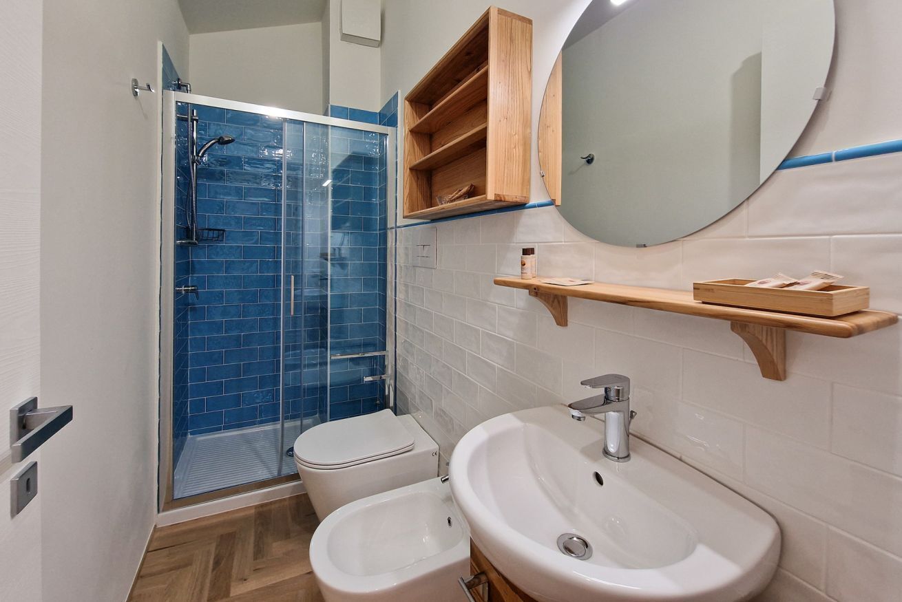 Een douche, een haardroger, een bidet