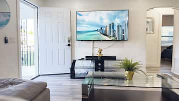 Smart TV, books, stereo