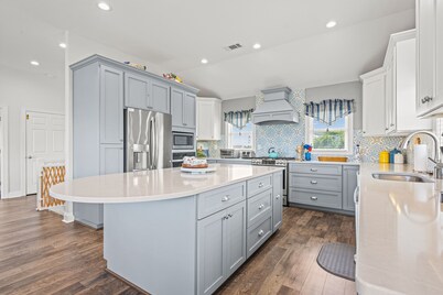 Sunkissed OBX Luxury, 6 bedroom, Elevator, Pool, Hot tub in Duck. SALE/PROMOTION