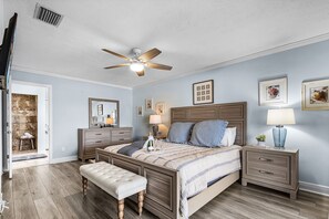 3 室のベッドルーム、アイロン / アイロン台、WiFi (無料)、ベッドシーツ