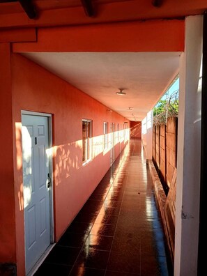 Property grounds - Charming 8-units hotel in lovely Managua with AC near the airport (Managua)