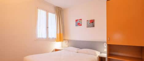 2 bedrooms, Internet, bed sheets