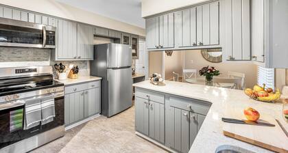 Cozy country home sleeps up to 9 guests