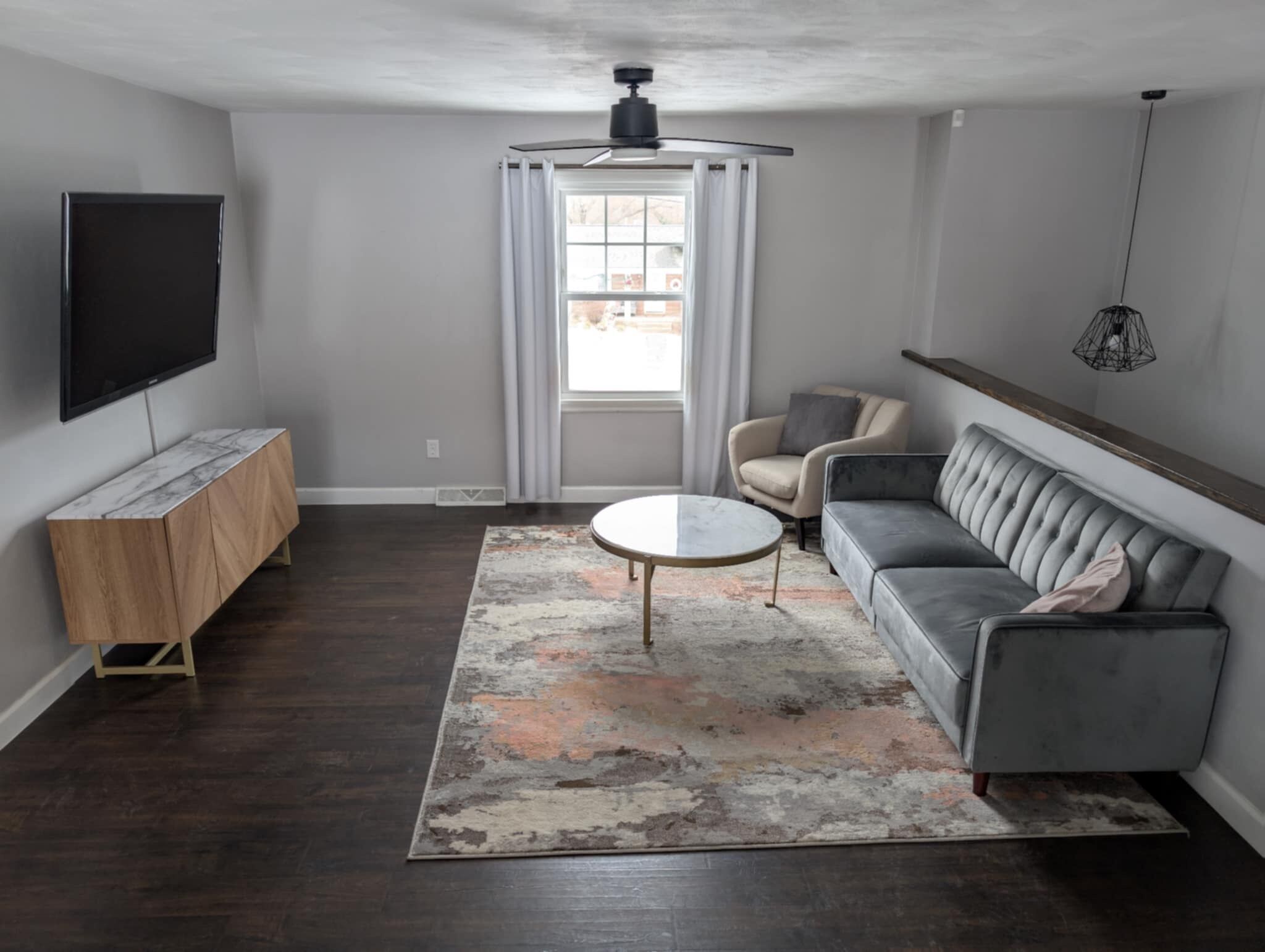 Spacious 5-bedroom House With Fenced In Backyard In Roanoke, Virginia. - Roanoke, VA