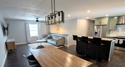 Spacious 5-bedroom house with fenced in backyard in Roanoke, Virginia.