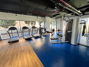 Fitness facility - Tranquil 1BR in Burj Views Tower B, Downtown by Deluxe Holiday Homes (Dubai)