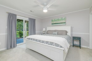 4 bedrooms, WiFi, bed sheets