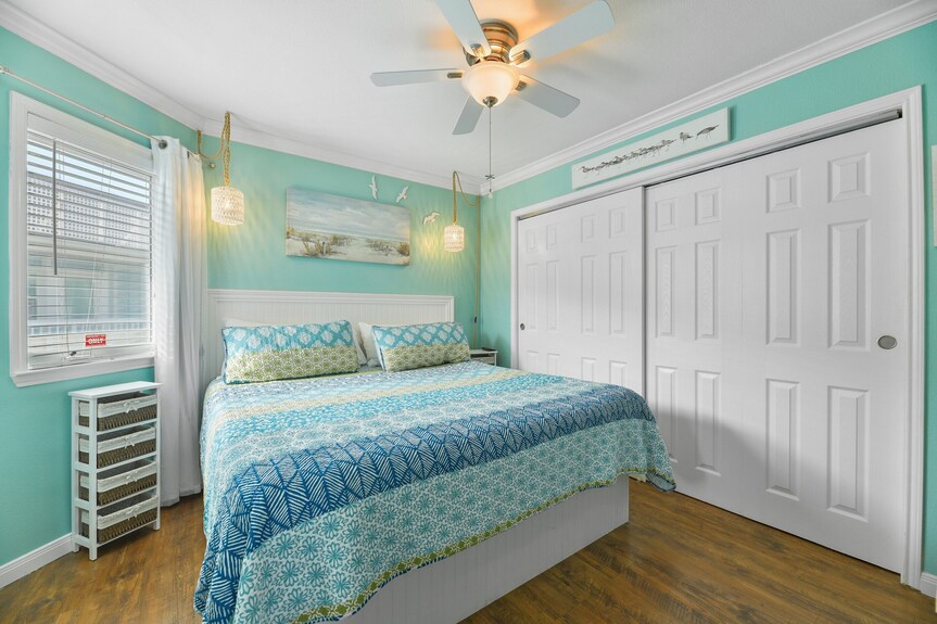 Condo With Breathtaking Coastal Views, Relaxation, And Adventure All In One Place - Galveston, TX