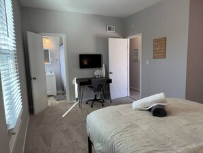 1 bedroom, desk, iron/ironing board, free WiFi