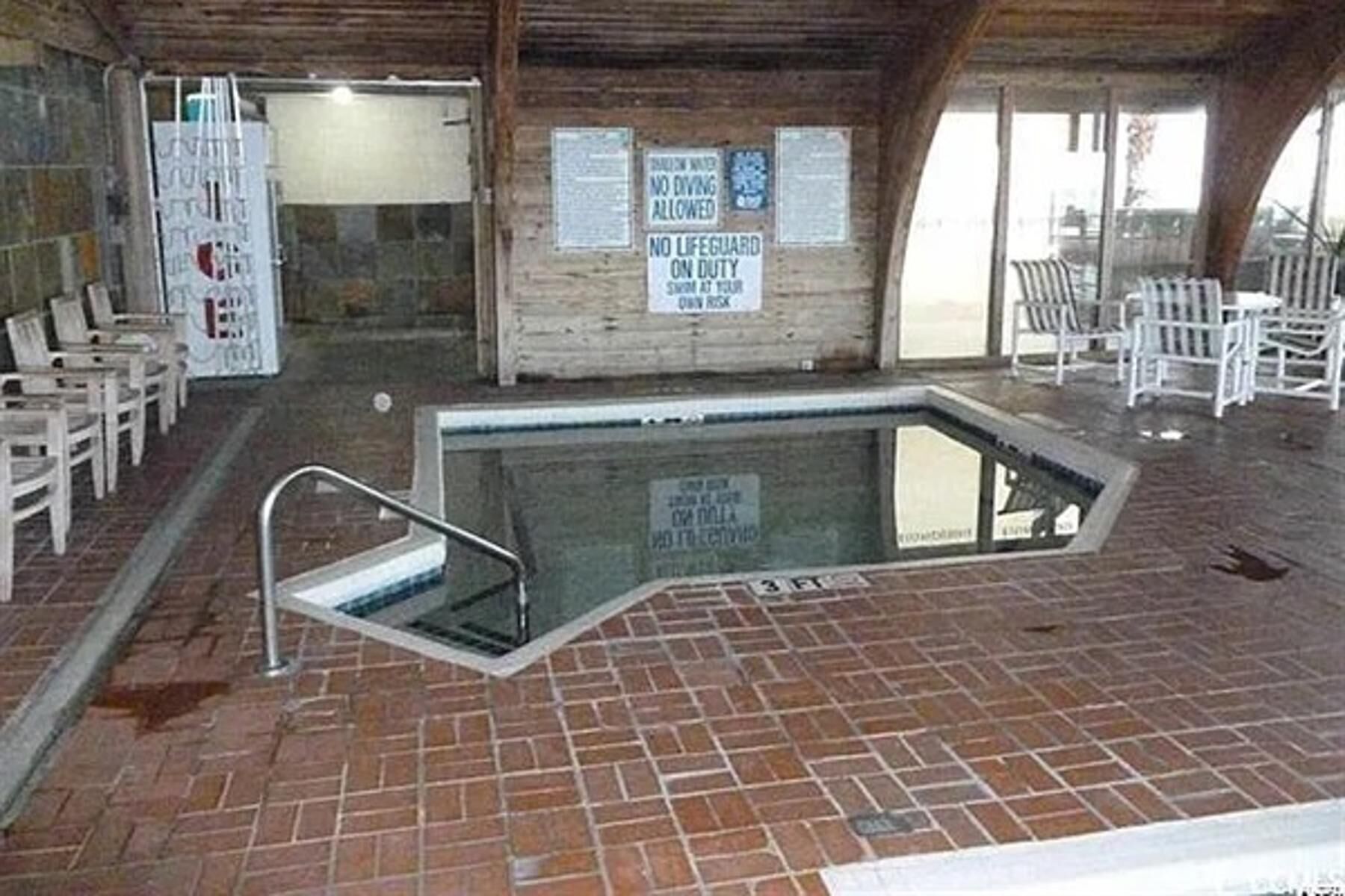 Piscina coperta, piscina all'aperto
