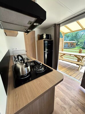 Geladeira, micro-ondas