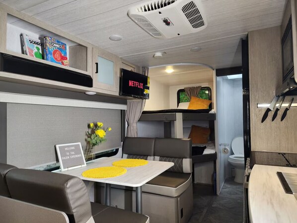 2 bedrooms, WiFi, bed sheets