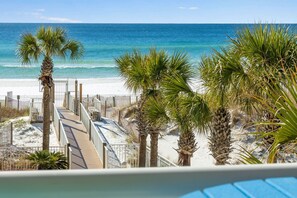 Property grounds - 👙🩴 Destin Towers 33 | Beachfront | Pool | Tennis Courts | Free Excursions (Destin)