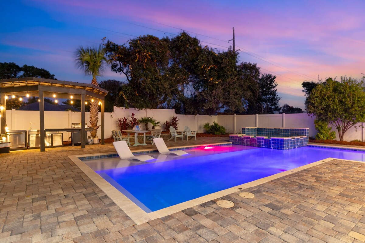 Photo 2 of 🌅 Saltwater Sunsets | Private Pool | Close 2 Beach | Dog Friendly* | Free Excursions