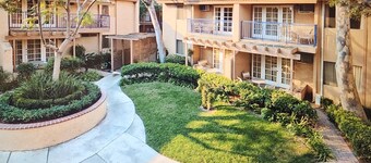 Charming 2-bedroom hotel suite next to Disneyland in marvelous Anaheim